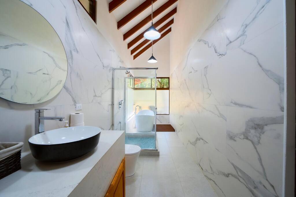 Casa Kristel - Exquisite Villa Getaway Puerto Viejo de Talamanca Bagian luar foto