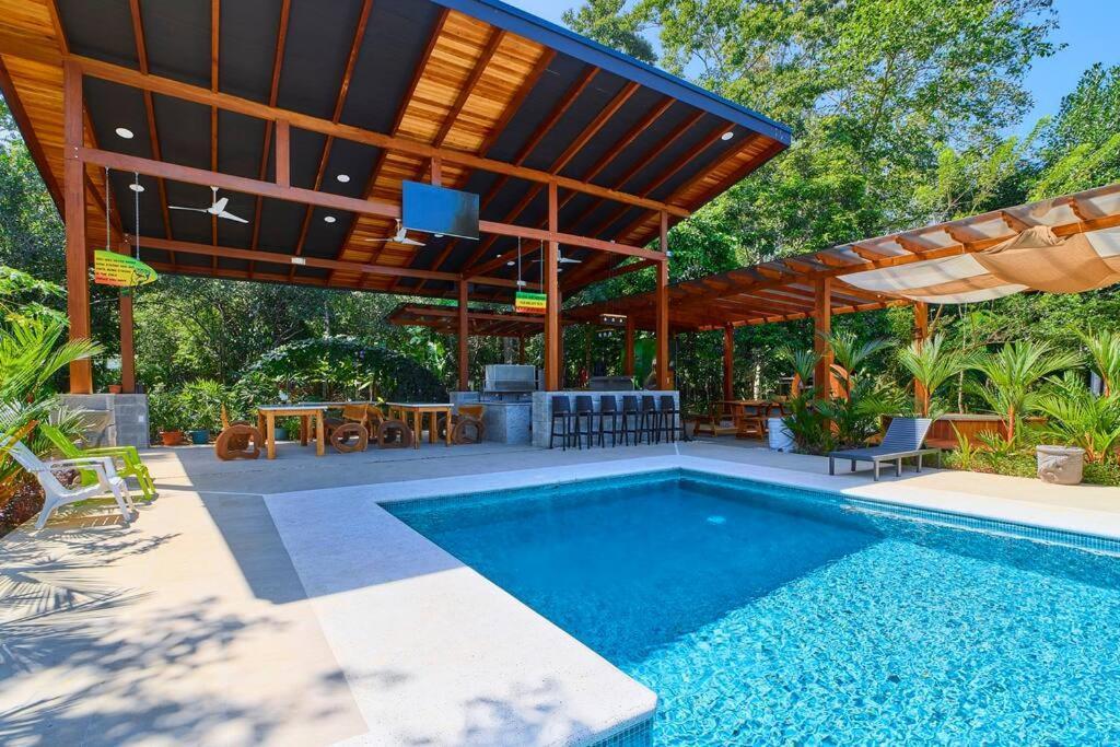Casa Kristel - Exquisite Villa Getaway Puerto Viejo de Talamanca Bagian luar foto